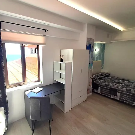 Daire Unique, 3 Bedrooms Directly On The Sea, Free Wifi And Ocean View Playa de las Américas