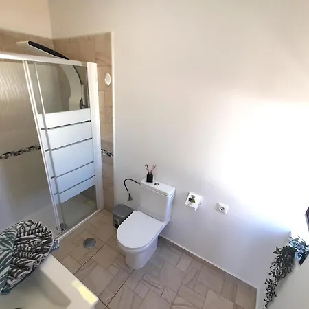 Unique, 3 Bedrooms Directly On The Sea, Free Wifi And Ocean View Daire Playa de las Américas