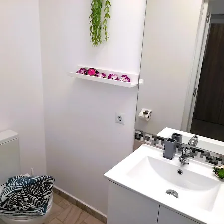 Daire Unique, 3 Bedrooms Directly On The Sea, Free Wifi And Ocean View Playa de las Américas