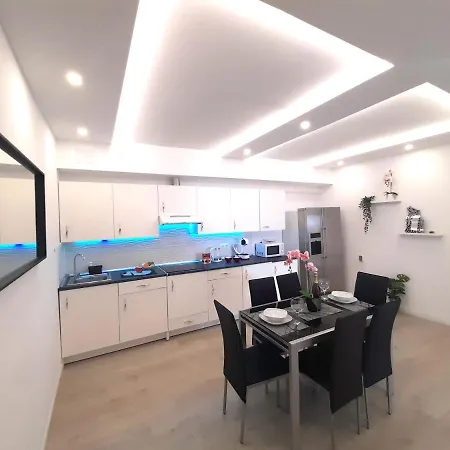 Daire Unique, 3 Bedrooms Directly On The Sea, Free Wifi And Ocean View *
