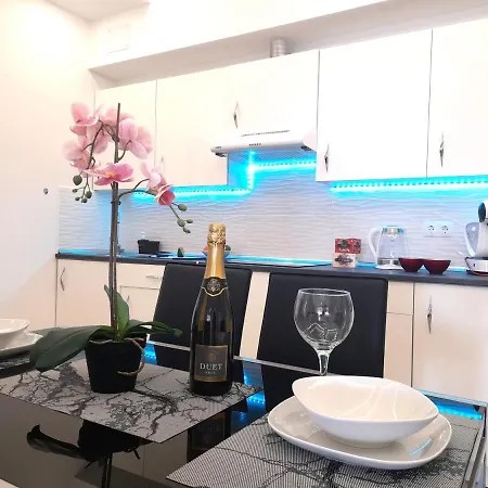 Daire Unique, 3 Bedrooms Directly On The Sea, Free Wifi And Ocean View *